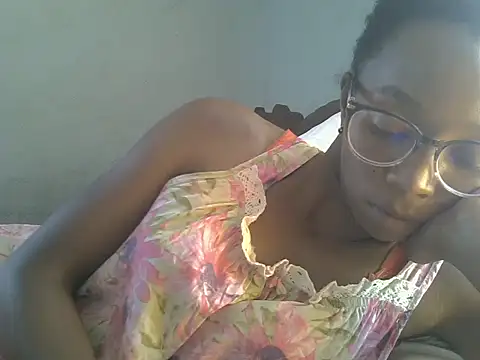 ElianeHot online show from 27, 3, 2026