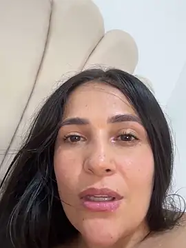 Snapshot of Taylortits chatting on 4, 3, 2025 Taylortits online show from 4, 3, 2025