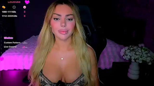 Snapshot of babyleilaa chatting on 31, 5, 2026 babyleilaa online show from 31, 5, 2026