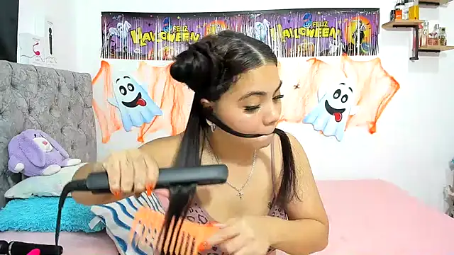 Alejandra evanss online show from 25, 10, 2025