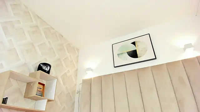 Snapshot of Anniie_Queen chatting on 16, 11, 2025 Anniie Queen online show from 16, 11, 2025