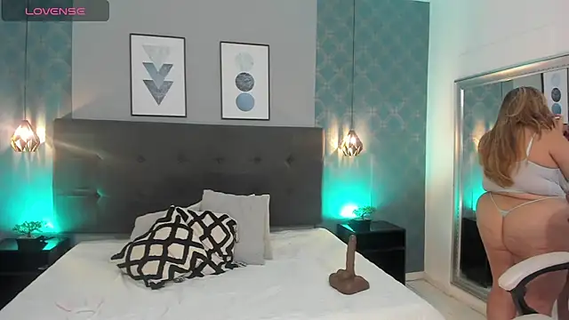 AmbarRoberts  online show from 27, 12, 2024