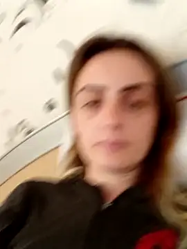 SophyGirl online show from 8, 2, 2025