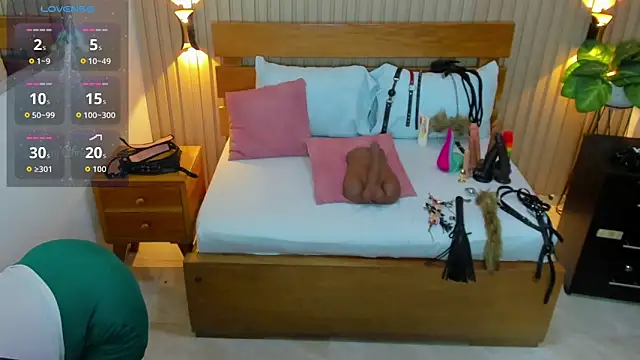 luciana ballesteros  online show from 19, 12, 2025