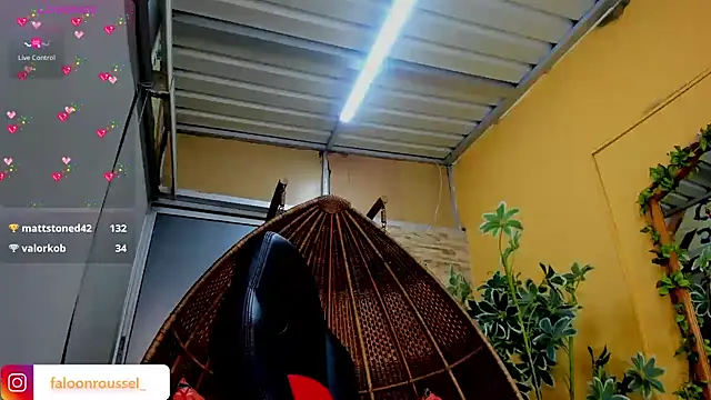 Snapshot of FaloonRoussel chatting on 15, 3, 2025 FaloonRoussel online show from 15, 3, 2025