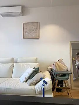 lyajoliee online show from 18, 4, 2026