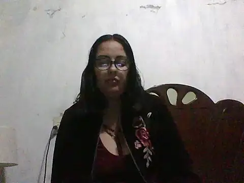 Snapshot of Samanthat33 chatting on 29, 12, 2024 Samanthat33 online show from 29, 12, 2024