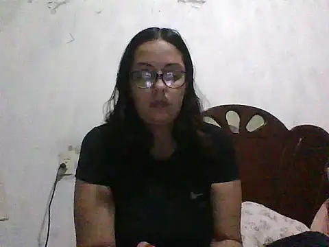 Snapshot of Samanthat33 chatting on 10, 3, 2025 Samanthat33 online show from 10, 3, 2025