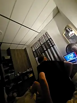 Snapshot of hotshotbad chatting on 18, 12, 2025 hotshotbad online show from 18, 12, 2025