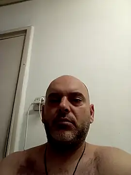 Snapshot of BartalesDaddy chatting on 22, 1, 2025 BartalesDaddy online show from 22, 1, 2025