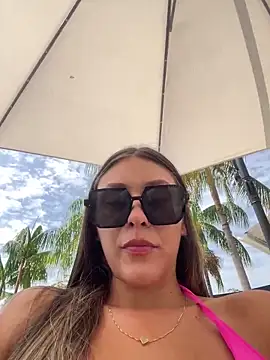 Rose-euphoria online show from 1, 2, 2025