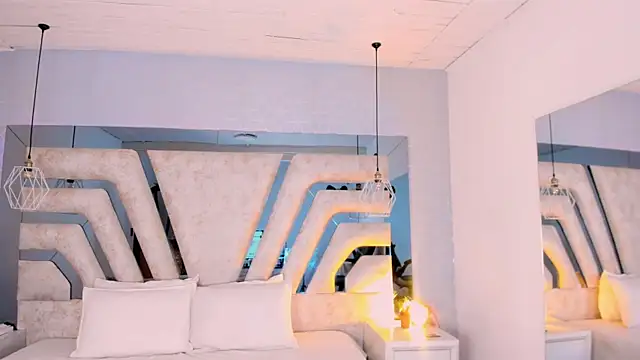 AngelineHeet online show from 7, 10, 2025