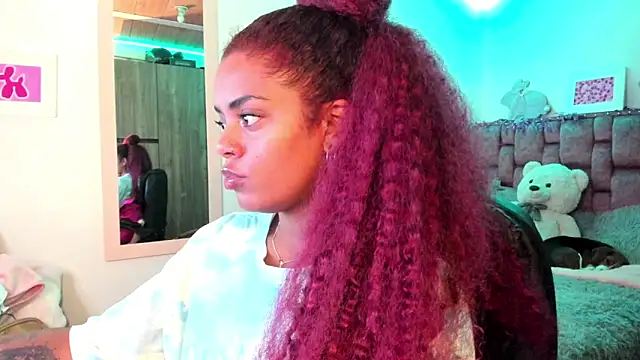 Snapshot of ladyrd1 chatting on 21, 12, 2024 ladyrd1 online show from 21, 12, 2024