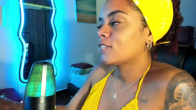 Snapshot of ladyrd1 chatting on 30, 1, 2025 ladyrd1 online show from 30, 1, 2025