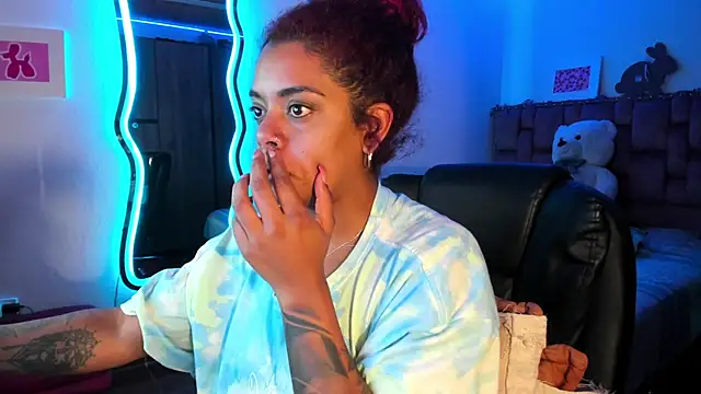 Snapshot of ladyrd1 chatting on 3, 2, 2025 ladyrd1 online show from 3, 2, 2025