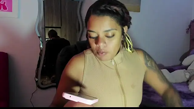 Snapshot of ladyrd1 chatting on 13, 9, 2025 ladyrd1 online show from 13, 9, 2025