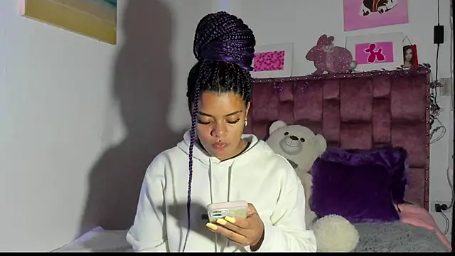 Snapshot of ladyrd1 chatting on 16, 10, 2025 ladyrd1 online show from 16, 10, 2025