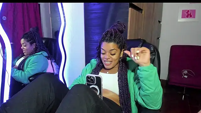 Snapshot of ladyrd1 chatting on 5, 11, 2025 ladyrd1 online show from 5, 11, 2025