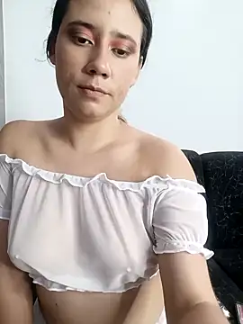 Snapshot of lovely_kitt chatting on 6, 2, 2025 lovely kitt online show from 6, 2, 2025