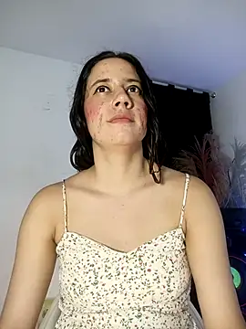 Snapshot of lovely_kitt chatting on 12, 10, 2025 lovely kitt online show from 12, 10, 2025
