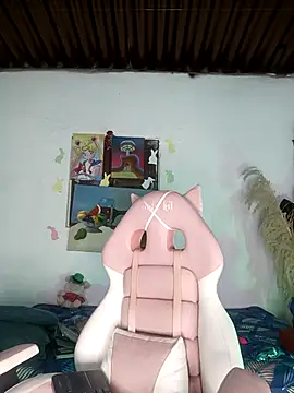 lovely kitt online show from 11, 4, 2026