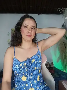 Snapshot of lovely_kitt chatting on 7, 6, 2026 lovely kitt online show from 7, 6, 2026