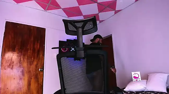 Sebas-hott online show from 21, 12, 2024