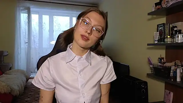 Snapshot of MalvinaBlum chatting on 4, 12, 2024 MalvinaBlum online show from 4, 12, 2024