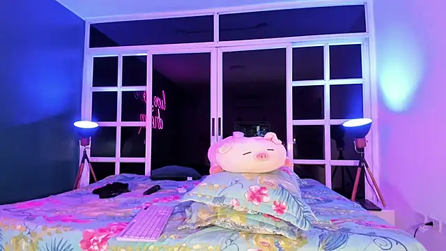 Snapshot of sabrinamilani chatting on 28, 2, 2025 sabrinamilani online show from 28, 2, 2025