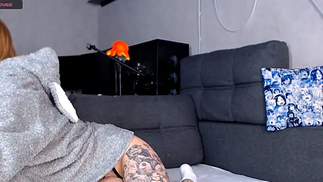 Snapshot of CassidyKiss chatting on 11, 11, 2025 CassidyKiss online show from 11, 11, 2025