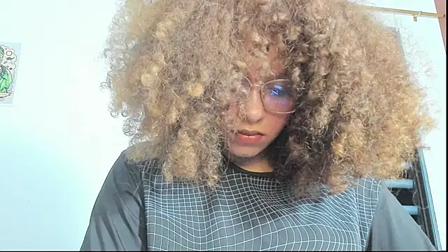 Snapshot of Ada_gales_ chatting on 17, 12, 2025 Ada gales online show from 17, 12, 2025