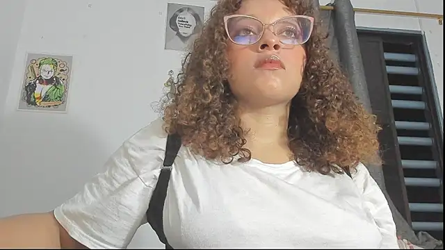 Snapshot of Ada_gales_ chatting on 20, 12, 2025 Ada gales online show from 20, 12, 2025