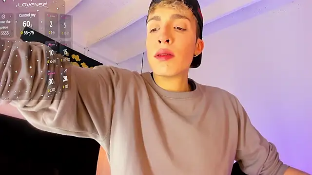 Snapshot of Angel_Snowhotxxx chatting on 13, 3, 2025 Angel Snowhotxxx online show from 13, 3, 2025