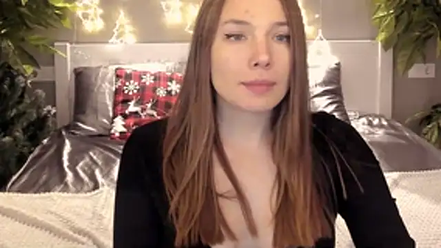 Snapshot of IceDanielles chatting on 18, 12, 2025 IceDanielles online show from 18, 12, 2025