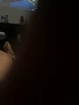 Snapshot of Enos3 chatting on 16, 11, 2025 Enos3 online show from 16, 11, 2025