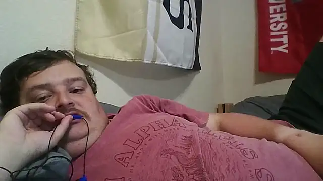 Snapshot of YelpedAverting chatting on 9, 9, 2025 YelpedAverting online show from 9, 9, 2025