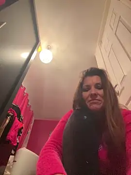 Snapshot of Lwhite1 chatting on 25, 1, 2025 Lwhite1 online show from 25, 1, 2025