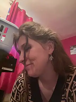 Snapshot of Lwhite1 chatting on 8, 2, 2025 Lwhite1 online show from 8, 2, 2025