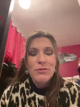 Snapshot of Lwhite1 chatting on 16, 10, 2025 Lwhite1 online show from 16, 10, 2025