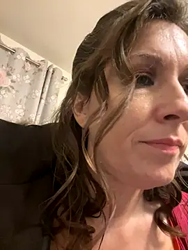 Snapshot of Lwhite1 chatting on 28, 11, 2025 Lwhite1 online show from 28, 11, 2025