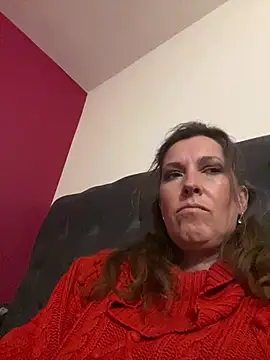 Snapshot of Lwhite1 chatting on 8, 2, 2026 Lwhite1 online show from 8, 2, 2026