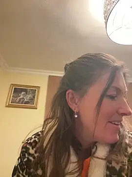 Snapshot of Lwhite1 chatting on 15, 2, 2026 Lwhite1 online show from 15, 2, 2026