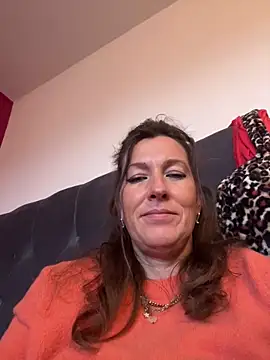 Snapshot of Lwhite1 chatting on 18, 2, 2026 Lwhite1 online show from 18, 2, 2026