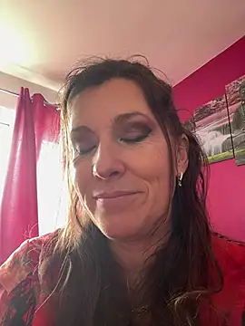 Lwhite1 online show from 4, 4, 2026