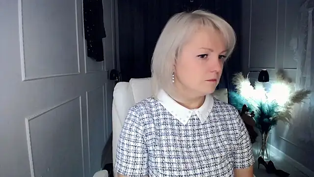 Snapshot of Juarnea chatting on 19, 12, 2025 Juarnea online show from 19, 12, 2025