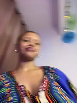 Charlotee  online show from 3, 2, 2025