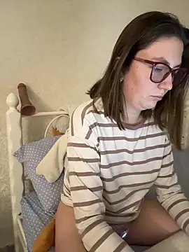 BeatriceTender online show from 5, 12, 2025