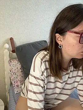 Snapshot of BeatriceTender chatting on 8, 5, 2026 BeatriceTender online show from 8, 5, 2026