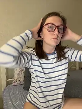 Snapshot of BeatriceTender chatting on 3, 6, 2026 BeatriceTender online show from 3, 6, 2026