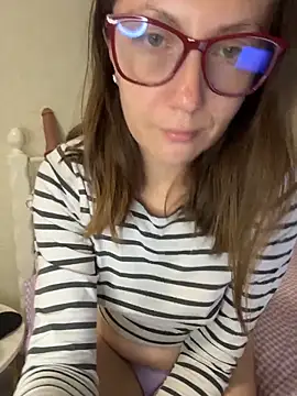 Snapshot of BeatriceTender chatting on 12, 6, 2026 BeatriceTender online show from 12, 6, 2026
